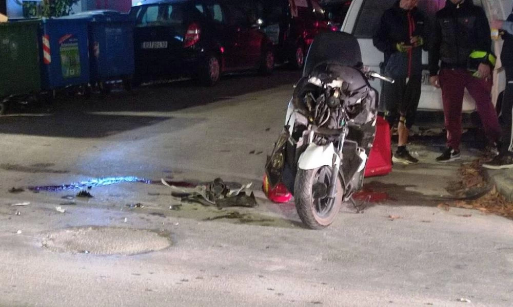 Θρίλερ στο Βόλο: Σφοδρό τροχαίο με ντελιβερά-Νοσηλεύεται σε κρίσιμη κατάσταση (εικόνες)